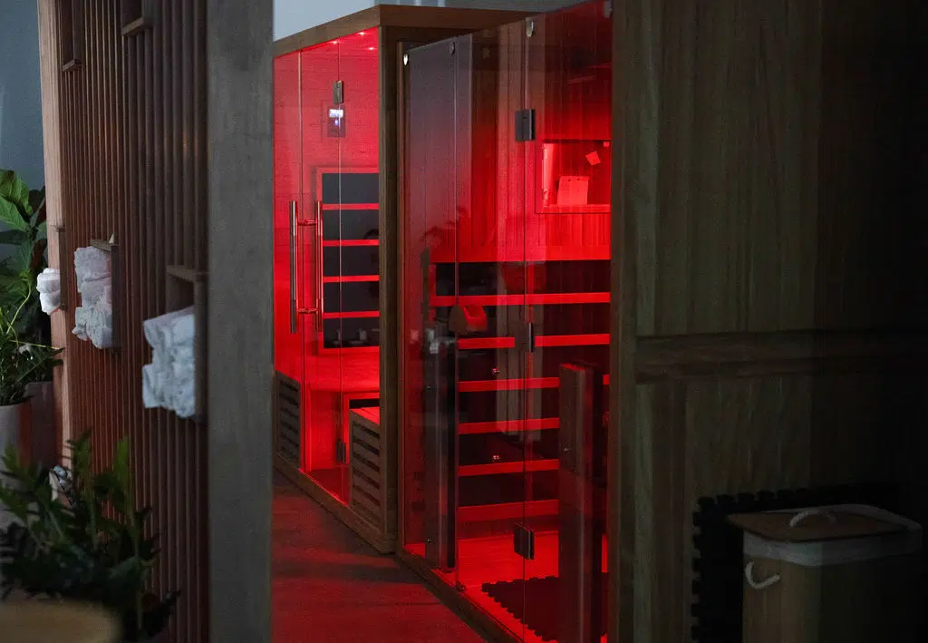 infrared sauna therapy